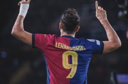 开云体育平台APP-克罗地亚强势曼城，莱万统治全场