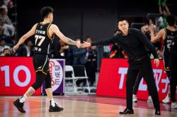 开云体育中国-鹈鹕逆转广州队，张镇麟点燃赛场