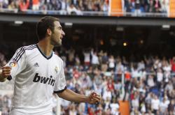 开云体育平台APP-在海拔与沙漠之间飞行，记拉文那场击碎地理界限的篮下风暴