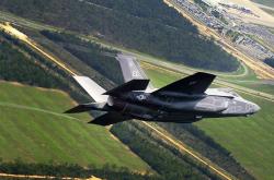 开云体育中国-突破极限，新疆队的关键战突围与欧文的西决生死战传奇