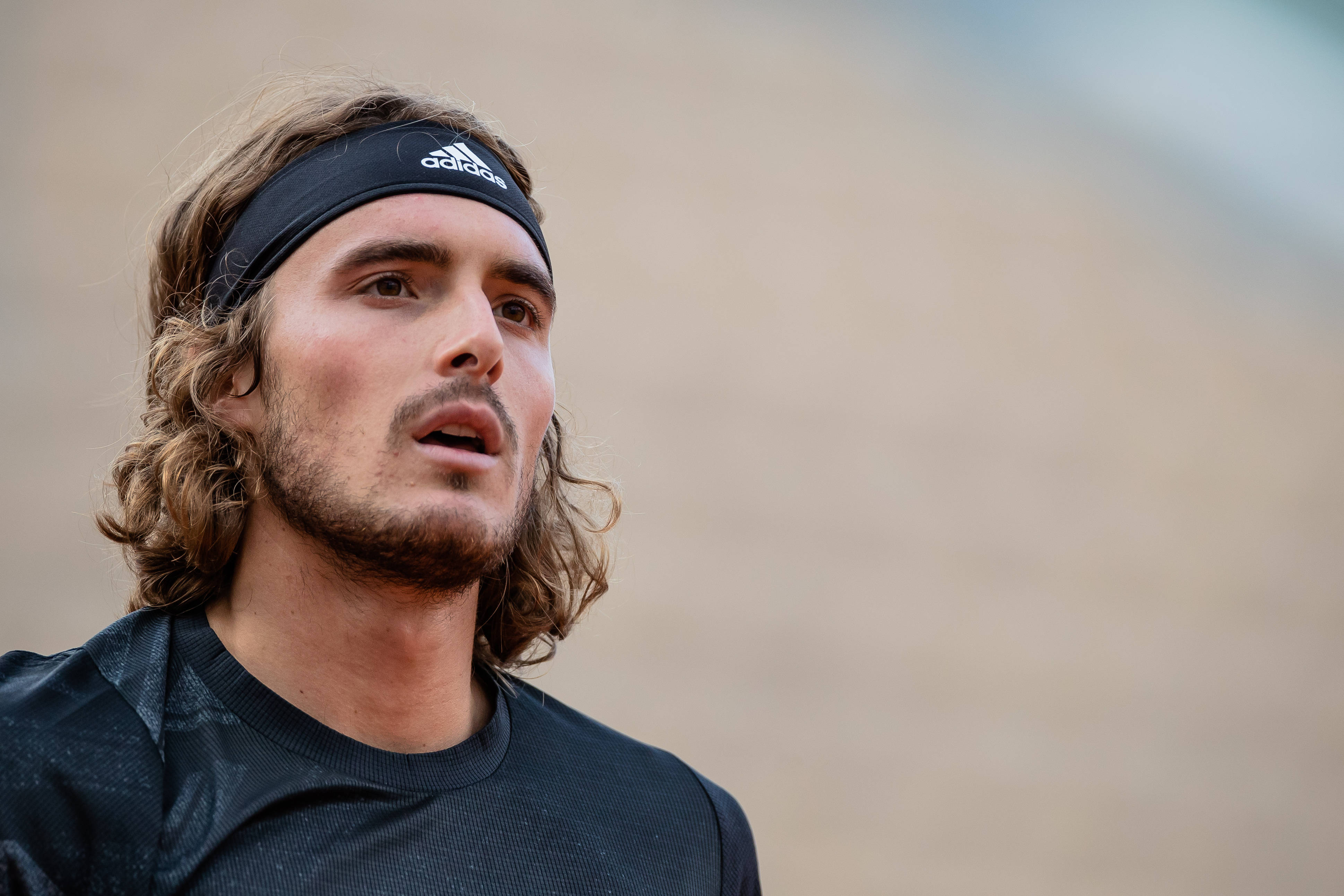 美国网球队逆转英国网球队,西西帕斯三分雨点燃全场的简单介绍 美国网球队逆转英国网球队,西西帕斯三分雨点燃全场的简单介绍