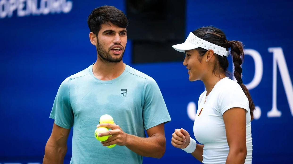 美国网球队鏖战英国网球队，阿尔卡拉斯送出助攻的简单介绍