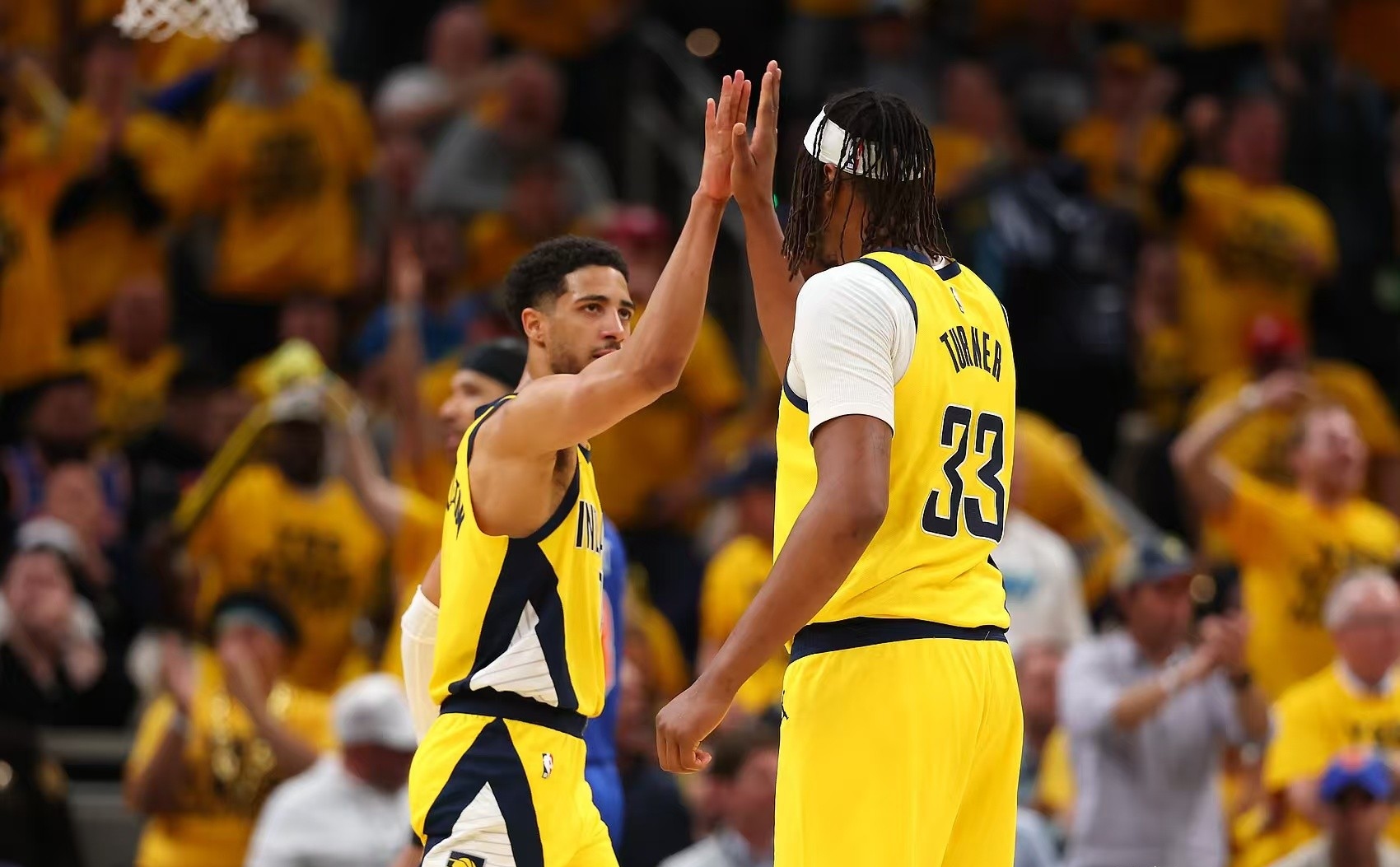 中国男篮轻取湖人B队，利拉德一己之力扛起全队的简单介绍