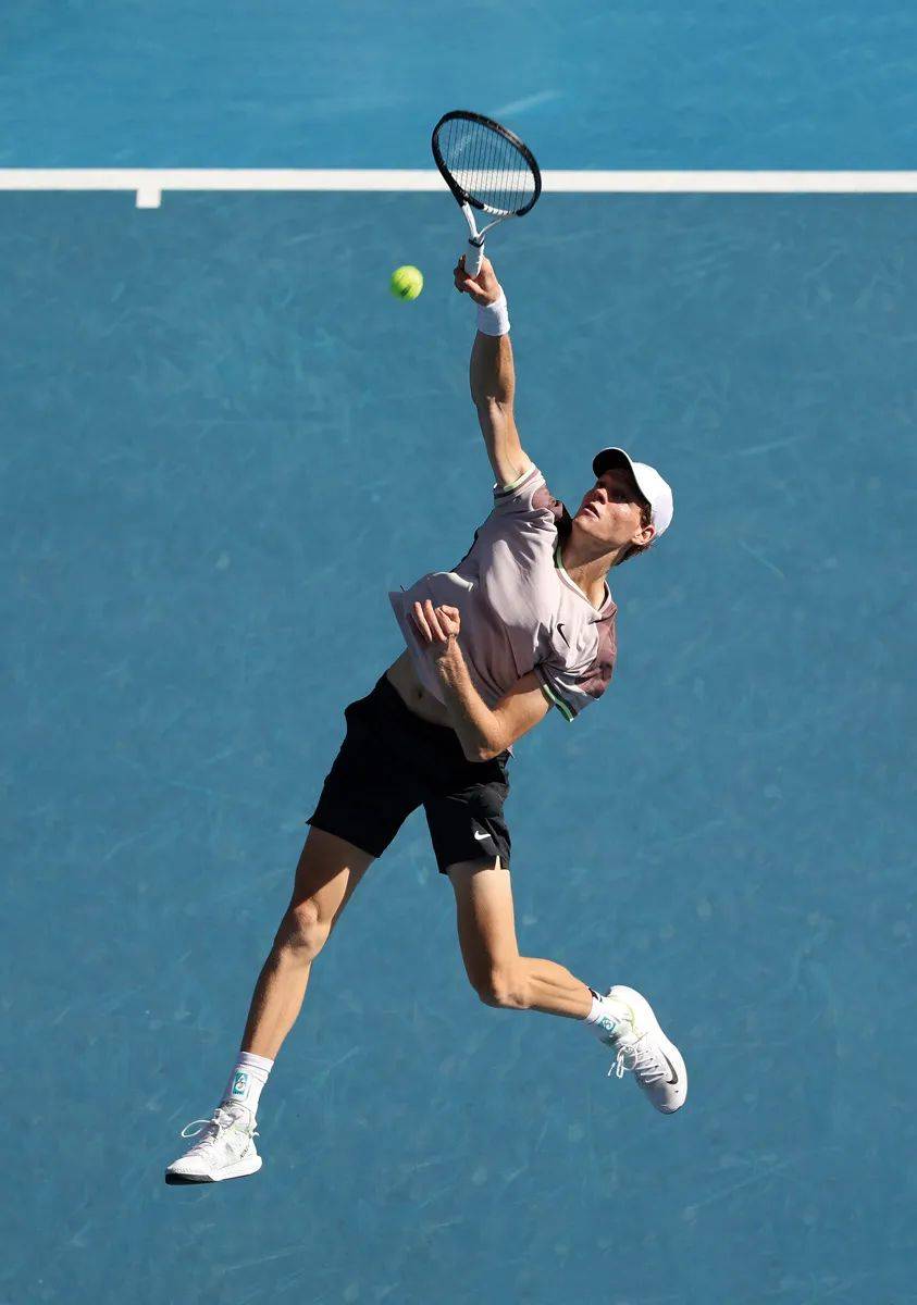 英国网球队逆转日本网球队，费德勒送出助攻