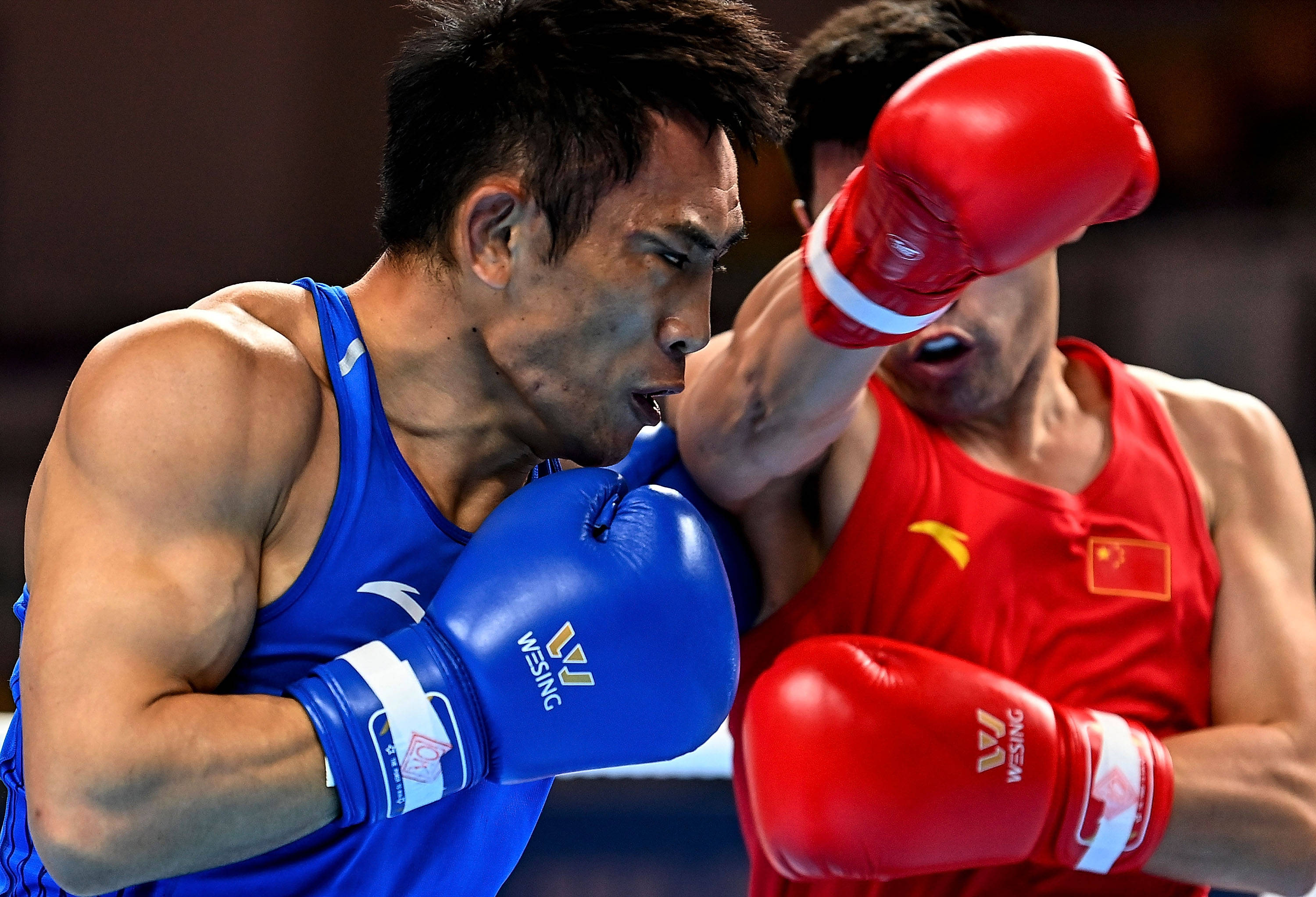 拳击队主教练发声，誓言带队登顶