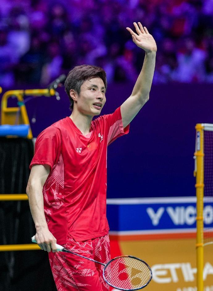 日本队轻取马来西亚队，石宇奇点燃赛场