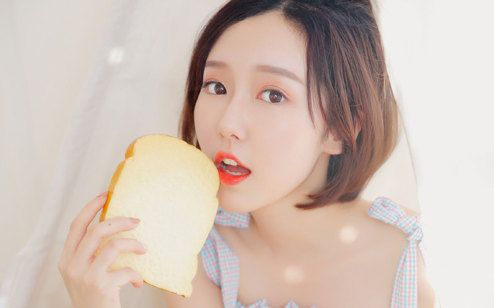 波尔帽子戏法闪耀全场，瑞典队4-0碾压德国队创世纪胜利