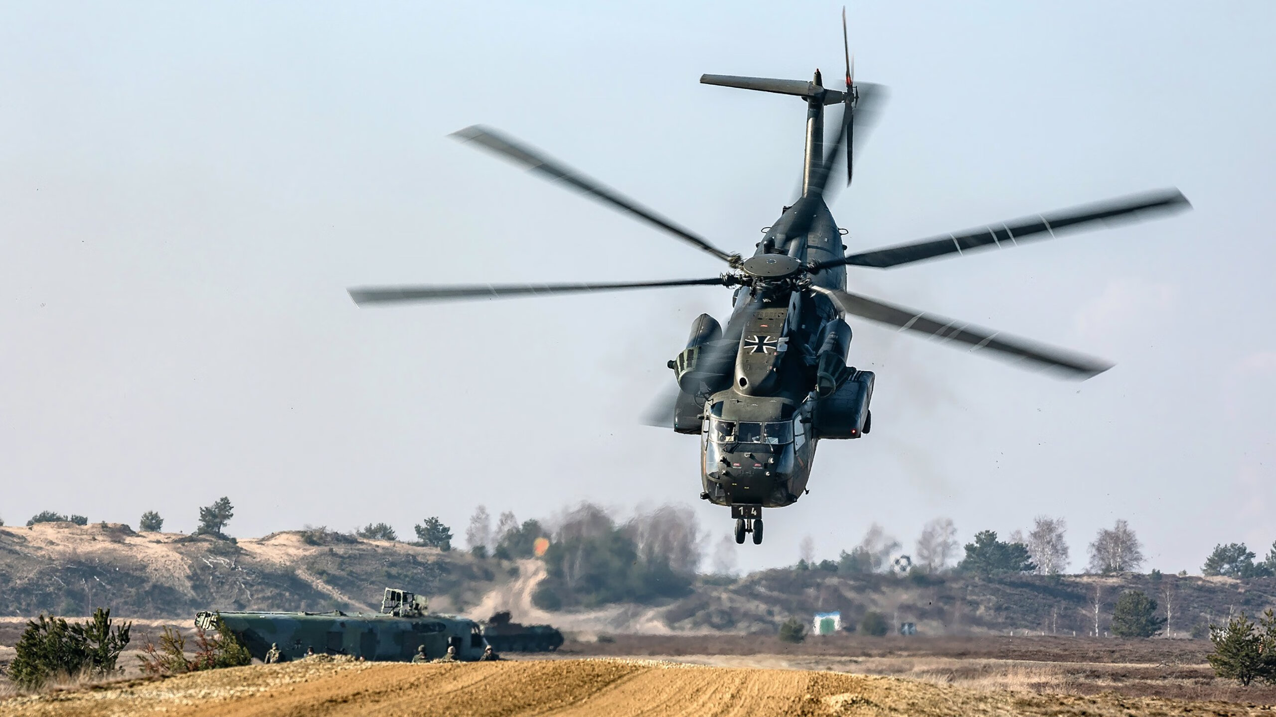当南十字星遇见郁金香,荷兰在欧冠淘汰赛焦点战中击败南非的战术解析