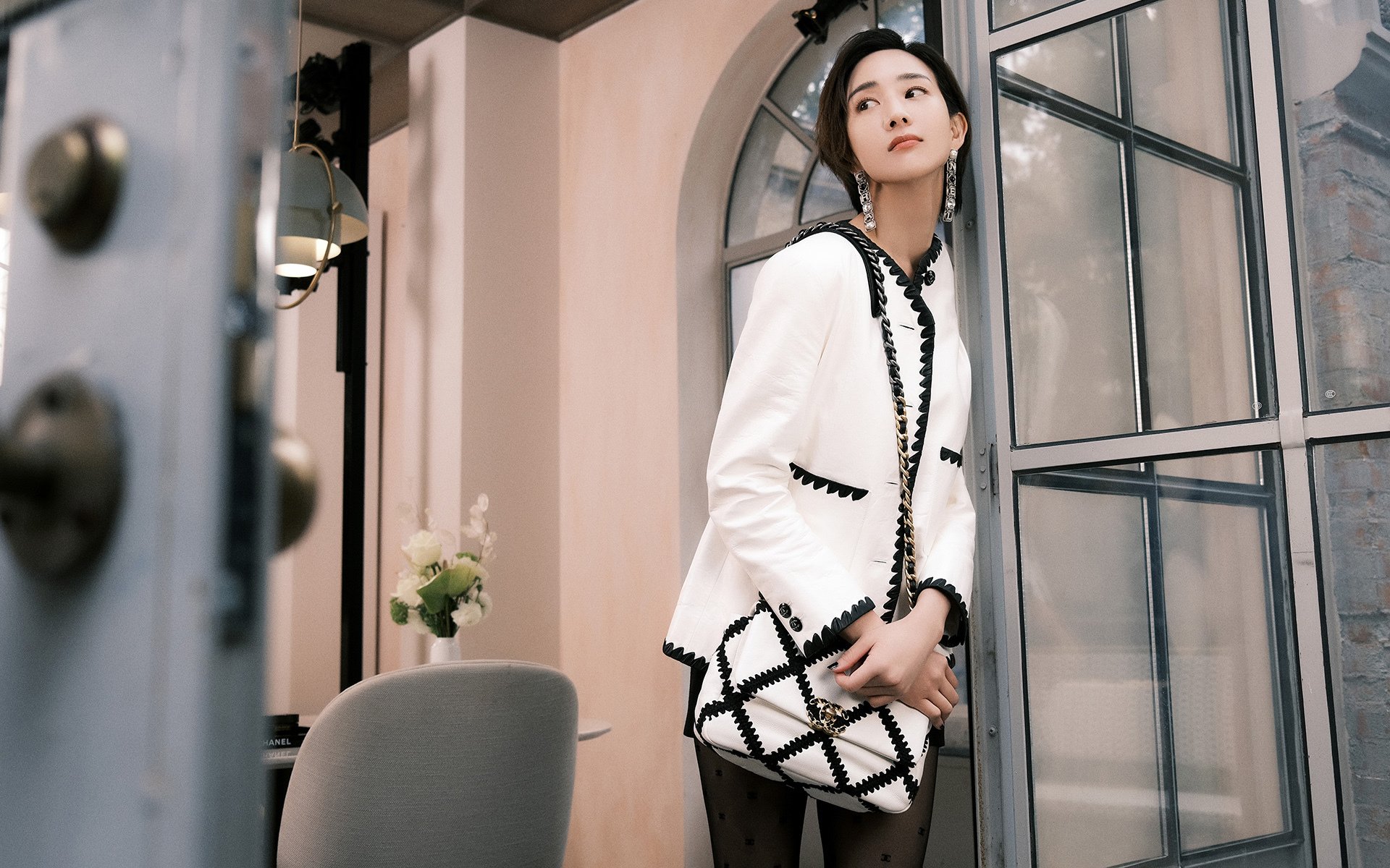 狂想曲,秘鲁深红撞上比利时焰火,凯恩却在伦敦举起枪