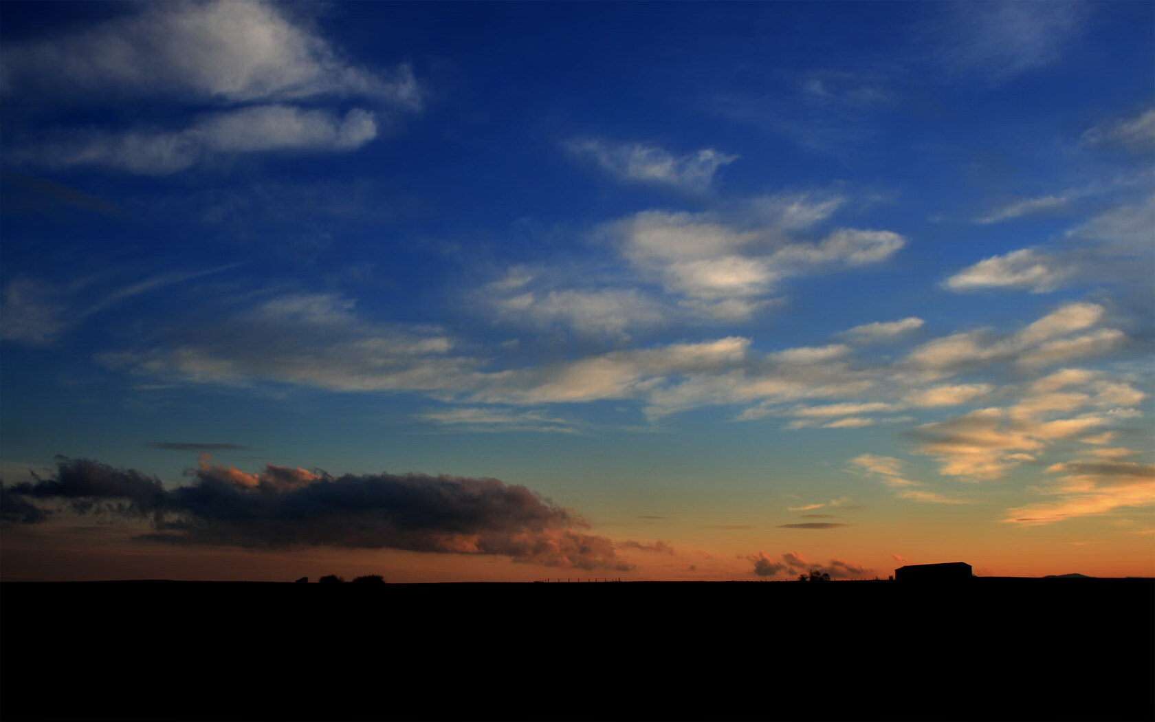 在雅典卫城下，我们听见写实主义诗歌，中国男篮险胜希腊，穆勒成为关键先生